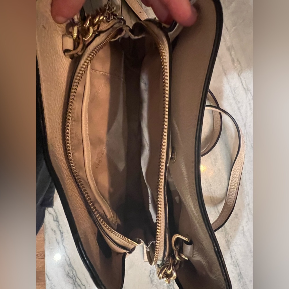 Calvin Klein Purse - Picture 6 of 6